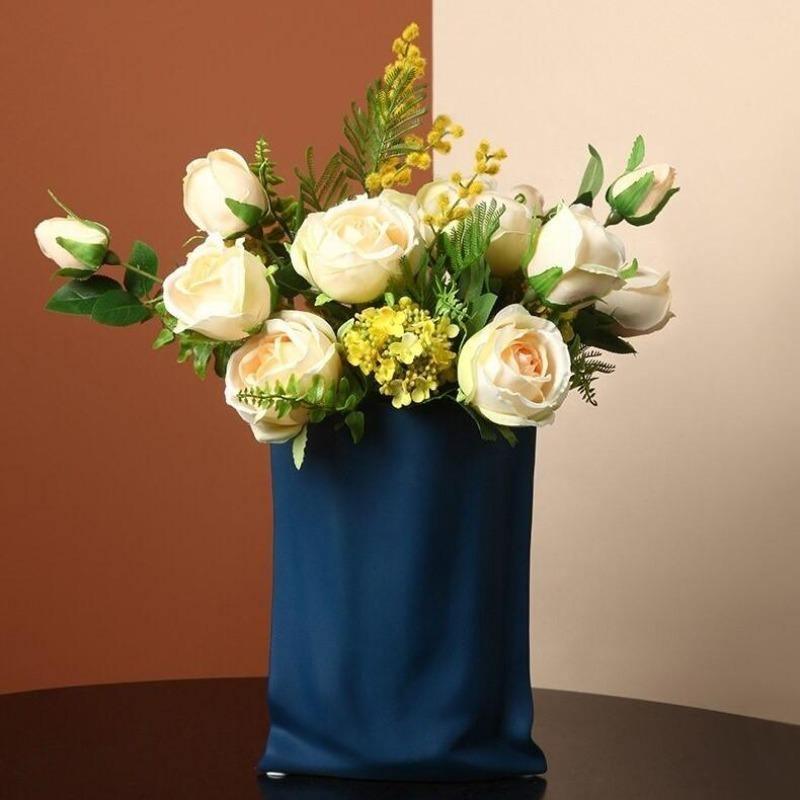 Luther Ceramic Vase Navy | Sage & Sill